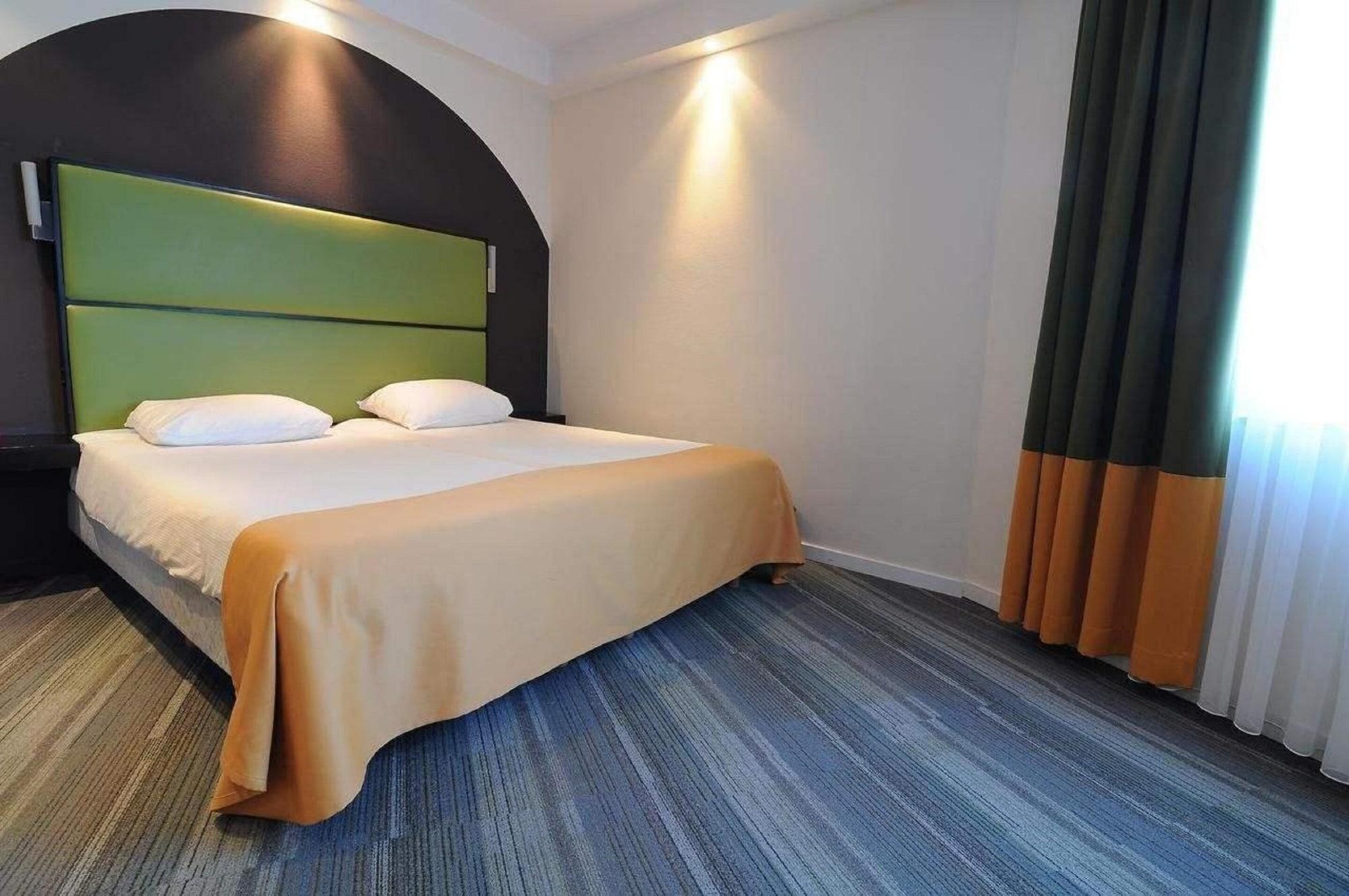 Hotel Arlon Bilik gambar